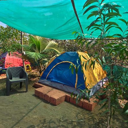 Sea Touch Beach Resort Harihareshwar Buitenkant foto