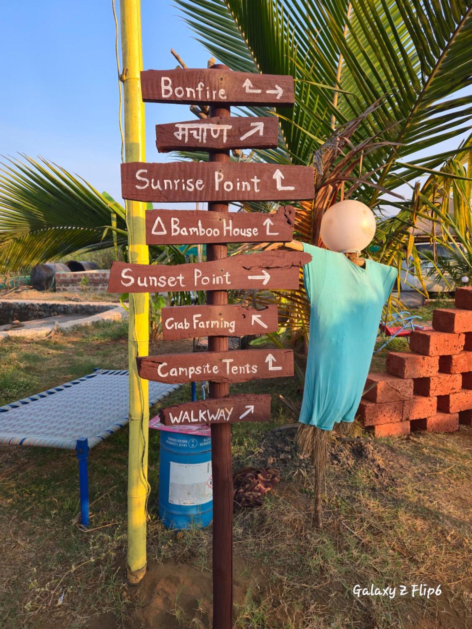 Sea Touch Beach Resort Harihareshwar Buitenkant foto